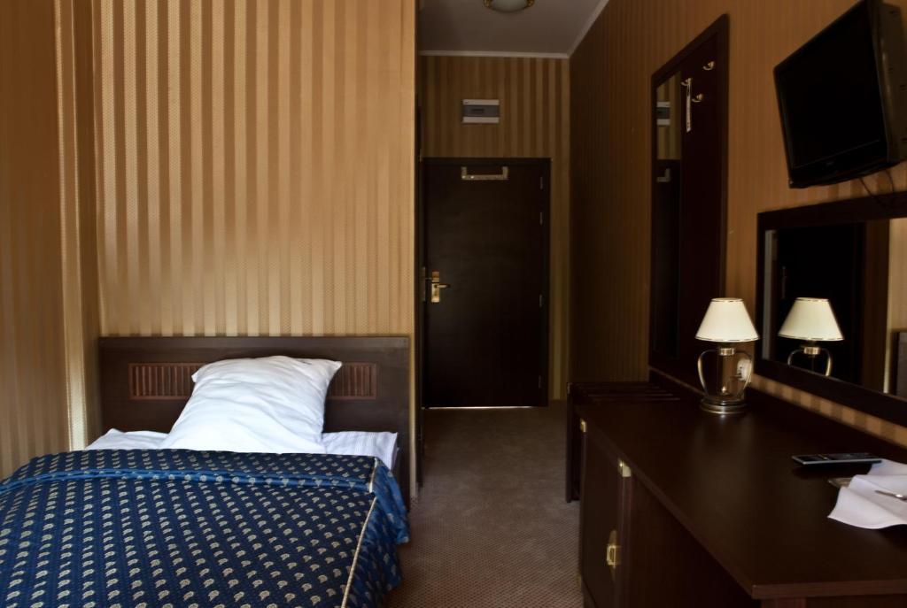 Shuma Hotell Dąbrowa Górnicza Rom bilde